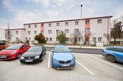 Prodej bytu 2+1 (70,5 m2), ul. U Pekáren 253/2, Praha 15, cena 7000000 CZK / objekt, nabízí Faraon Reality, s.r.o.