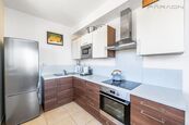 Pronájem vybaveného bytu 2+kk, 60 m2, lodžie, sklep, parking, Praha 8, ul. U Slovanky, cena 23000 CZK / objekt / měsíc, nabízí Faraon Reality, s.r.o.