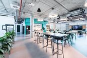 Designové kanceláře k pronájmu ( 706 m ) v budově BLOCK Praha 8 - Karlín, plně vybavené nábytkem Vi, cena 323590 CZK / objekt / měsíc, nabízí 