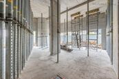 Moderní nový prostor k pronájmu ( 194 m2 ) + garážové stání v novostavbě projektu Anilinka, Praha 10, cena 155200 CZK / objekt, nabízí 