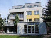 Pronájem vily 680 m2 s bazénem a zahradou, Praha 4 - Hodkovičky, cena 100000 CZK / objekt, nabízí 