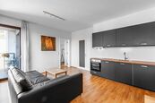 REZERVACE / Pronájem zařízeného bytu 2+kk, 51 m2, balkon, Praha 7-Holešovice, Sanderova ul., cena 26000 CZK / objekt / měsíc, nabízí Faraon Reality, s.r.o.