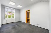 Pronájem kanceláří 54m2, recepce, balkón, s výtahem, Praha 3 - Žižkov, cena 20000 CZK / objekt, nabízí Faraon Reality, s.r.o.