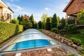 Pronájem luxusní vily 9+1 (384m2) VYHŘÍVANÝ BAZÉN, SAUNA, GARÁŽ, ZAHRADA, Praha 6 - Nebušice, cena 100000 CZK / objekt / měsíc, nabízí Faraon Reality, s.r.o.