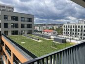 Pronájem bytu 1+kk s balkonem (38 m2) v projektu Tesla Hloubětín na Praze 9, cena 20000 CZK / objekt, nabízí 