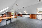 REZERVACE. Areál u Lochkovského tunelu (144m2) D0 - kanceláře, sklady, výroba, parkovací místo, cena 29000 CZK / objekt, nabízí Faraon Reality, s.r.o.