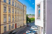 Pronájem kanceláří 100m2, recepce, výtah, vlastní vstup, Praha 3 - Žižkov, cena 35000 CZK / objekt, nabízí Faraon Reality, s.r.o.
