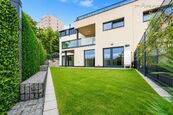Prodej zcela nové nízkoenergetické třípodlažní novostavby 7+kk u Modřanské rokle, Praha 4, cena 43700000 CZK / objekt, nabízí 