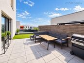 Prodej výjimečného moderního mezonetu 4+kk (117 m) s velkou privátní terasou (32 m),PRAHA 9 - DOLNÍ , cena 16890000 CZK / objekt, nabízí Faraon Reality, s.r.o.