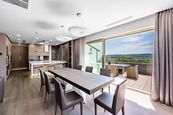Pronájem výjimečného penthouse 5+kk | 260 m | 3 terasy | privátní wellness s bazénem a jacuzzi | 3 p, cena 100000 CZK / objekt, nabízí 