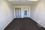 Nabízíme k pronájmu kancelář o výměře 22 m2, obec Brno - Černovice, ul. U Svitavy., cena 3592 CZK / objekt / měsíc, nabízí RealPART