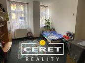 Pronájem bytu 1+1 v centru města, cena 6000 CZK / objekt / měsíc, nabízí 