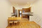 Prodej bytu 1+1, 49,2 m², v srdci Karlína 2 minuty od metra, cena 8800000 CZK / objekt, nabízí Hychka Reality s.r.o.