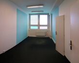 Kanceláře 2 x 16 m2, patro s výtahem, recepce, parkování, Praha 5,, cena 215 CZK / m2 / měsíc, nabízí ARCHA - průmyslová kancelář