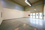 Obchodně-skladová hala 205 m2 od 08-2026, Praha 9 MALEŠICE, cena 54000 CZK / objekt / měsíc, nabízí ARCHA - průmyslová kancelář