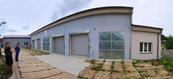 Nájem hal 150 m2 + kanceláře 56 m2, sprcha, parkování. Hředle u Rakovníka, cena 24900 CZK / objekt / měsíc, nabízí 