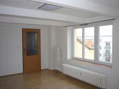 Pronájem 1+1 v centru Pardubic, cena 11000 CZK / objekt / měsíc, nabízí 