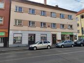 Pronájem komerčního prostoru - obchodu, 89 m2 ulici Jana Palacha v Pardubicích, cena 19000 CZK / objekt / měsíc, nabízí 
