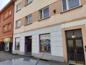 Pronájem komerčního prostoru - obchodu, 89 m2 ulici Jana Palacha v Pardubicích, cena 19000 CZK / objekt / měsíc, nabízí 