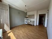 Prodej bytu 1+1 41 m² Bartoňova, Pardubice-Studánka, cena cena v RK, nabízí Právní Realitní Holding, s.r.o.