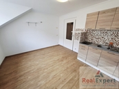 Pronájem, Byt 1+kk, Praha 3, cena 13999 CZK / objekt / měsíc, nabízí RealExpert s.r.o.