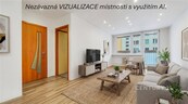 Cenově dostupné 3+1 po rekonstrukci. Moderní bydlení pro rodinu. Lodžie, sklep, možnost garáže. Blízko přírodě. Praha 9 Kyje., cena 8990000 CZK / objekt, nabízí 