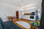 Moderní byt 2+kk po kompletní rekonstrukci | 53 m2 + sklep | Praha 3 - Žižkov, cena 10560000 CZK / objekt, nabízí CENTURY 21 Premium