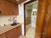 Pronájem světlého bytu 2+1, 45 m2, Chomutov, ihned k nastěhování, cena 12000 CZK / objekt / měsíc, nabízí CENTURY 21 Premium