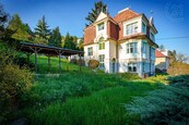 Prodej vily 341 m2 s pozemkem 1 614 m2, cena 28500000 CZK / objekt, nabízí