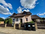 REZERVACE Pronájem RD 5+1/terasa/garáž/zahrada, Klínec, Praha Západ, cena 30000 CZK / objekt / měsíc, nabízí