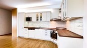 Pronájem bytu 3+kk 78 m2 se zahradou 130 m2, Hostivice , cena 32999 CZK / objekt / měsíc, nabízí 