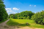 Jedinečná možnost koupě pozemku z části stavebního a lesoparku na Praze 10 Hostivař, cena 19500000 CZK / objekt, nabízí CENTURY 21 Ruby