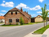 Bydlete vícegeneračně nebo podnikejte v samotném srdci obce Košetice, cena cena v RK, nabízí 