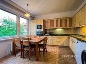 Pronájem slunného 4+kk s lodžií v ulici U mlýna, Záběhlice, cena 31999 CZK / objekt / měsíc, nabízí 