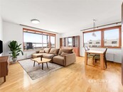 Prostorné 5+kk, 119 m2 + 124 m2 terasa, 3x garáž, Praha 12 - Modřany, cena 21499000 CZK / objekt, nabízí 