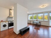 Nadstandardně velký byt 3+kk k pronájmu ve Stodůlkách jen 1 minutu od metra Luka a obchodního centra., cena 30000 CZK / objekt / měsíc, nabízí CENTURY 21 Ruby
