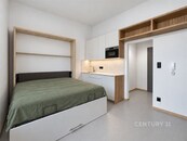 Zcela nová jednotka o dispozici 1+kk s terasou, 1.patro, Rezidence Pod Vlachovkou, Kobylisy, cena 4990000 CZK / objekt, nabízí CENTURY 21 Ruby