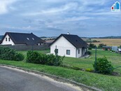 Pronájem RD s prostornou zahradou v obci Skapce u Kladrub, cena 20000 CZK / objekt / měsíc, nabízí
