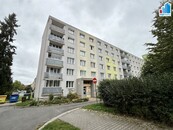 Pronájem bytu 3+1 s lodžií v Plzni, ulice 17. listopadu, cena 14000 CZK / objekt / měsíc, nabízí 