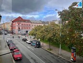 Pronájem prostorného bytu 3+1 v Plzni, náměstí T.G.M., cena 18000 CZK / objekt / měsíc, nabízí Mixreality