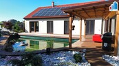 Kompletně vybavený moderní bungalov 4+kk | wellness, koupací jezírko, FVE | Kamenný Újezd u Nýřan, cena 12790000 CZK / objekt, nabízí 
