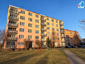 Pronájem bytové jednotky 2+1 ve městě Nové Sedlo u Lokte, cena 10500 CZK / objekt, nabízí 