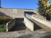 Prodej halové garáže v Plzni, ulice Brožíkova, cena 790000 CZK / objekt, nabízí 