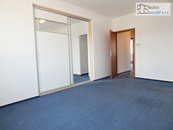 Pronájem kancelářských prostor 4+kk, 87 m2 - Brno, Řečkovice, Maříkova - 4 kanceláře, koupelna, vyhrazené parkování, garáž, cena 29464 CZK / objekt / měsíc, nabízí SOS Realitní kancelář s.r.o.