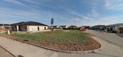 Stavební pozemek Pohořelice, 853 m2 - velmi pěkný pozemek v blízkosti centra města, IS u pozemku, cena 9200 CZK / m2, nabízí SOS Realitní kancelář s.r.o.