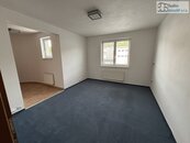 Pronájem pěkných kancelářských prostor, (2+kk) 52 m2 - Brno, Řečkovice, Maříkova - dvě kanceláře, kuchyňský kout a koupelna, parkování, cena 17680 CZK / objekt / měsíc, nabízí SOS Realitní kancelář s.r.o.