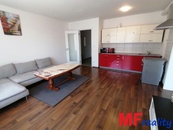Nabízím k pronájmu v novostavbě byt 2+kk o rozloze 52 m2 s lodžií 12 m2 a parkováním ve Farářství část Hradce Králové., cena 17000 CZK / objekt / měsíc, nabízí 