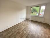 Pronájem bytu 2+1, ul. Tř. 1. máje, Hranice, 56 m2, cena 17000 CZK / objekt / měsíc, nabízí 