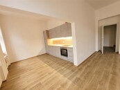 Pronájem pěkného bytu 3+kk, 90m2, po rekonstrukci, u parku, Praha 3 Žižkov, cena 30000 CZK / objekt / měsíc, nabízí 