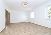 Nabízíme pronájem nového zděného bytu 2+1 s balkónem a parkovacím místem, Královský vršek, Jihlava, cena 17000 CZK / objekt / měsíc, nabízí 